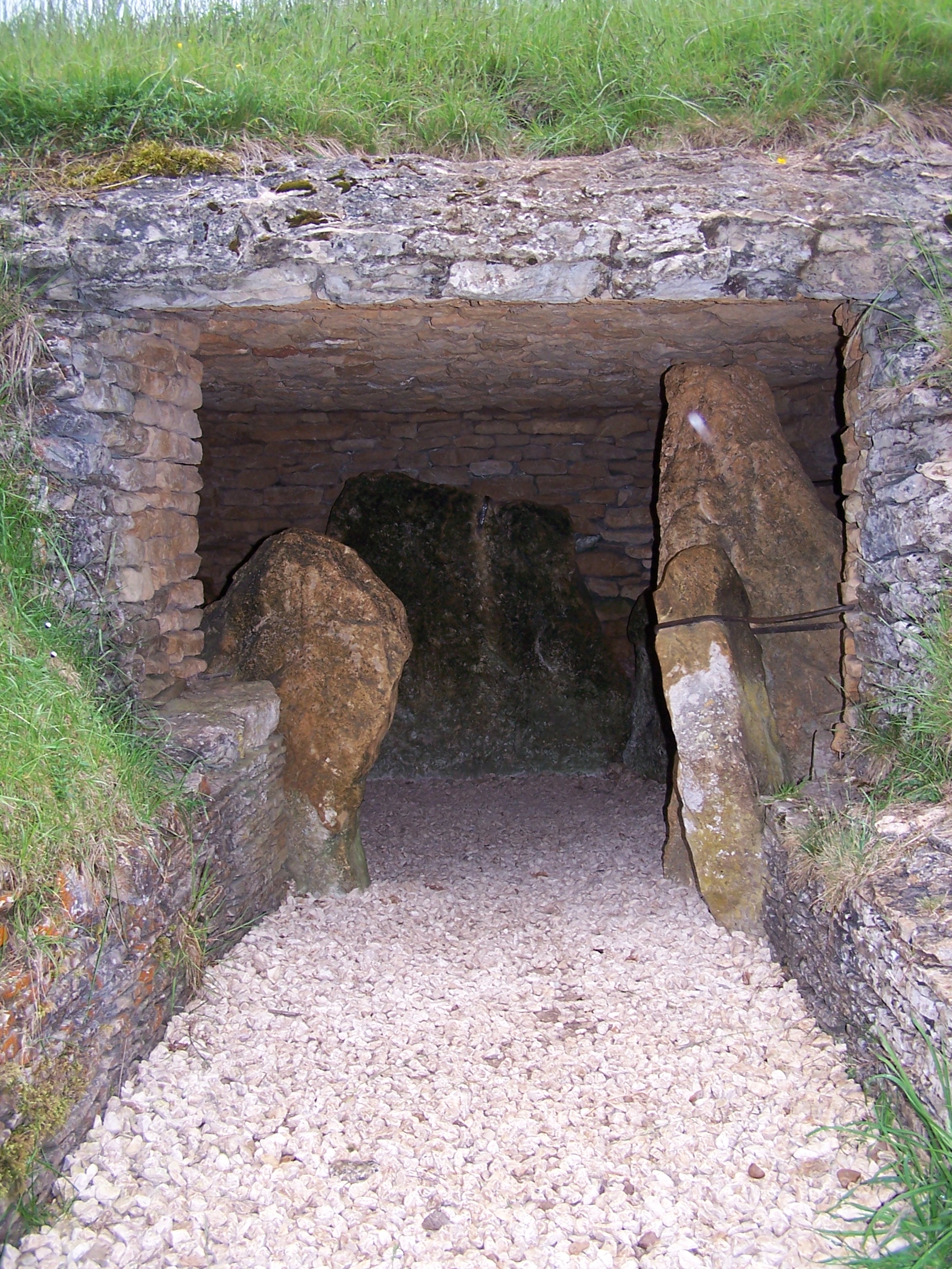 Belas Knap Long Barrow